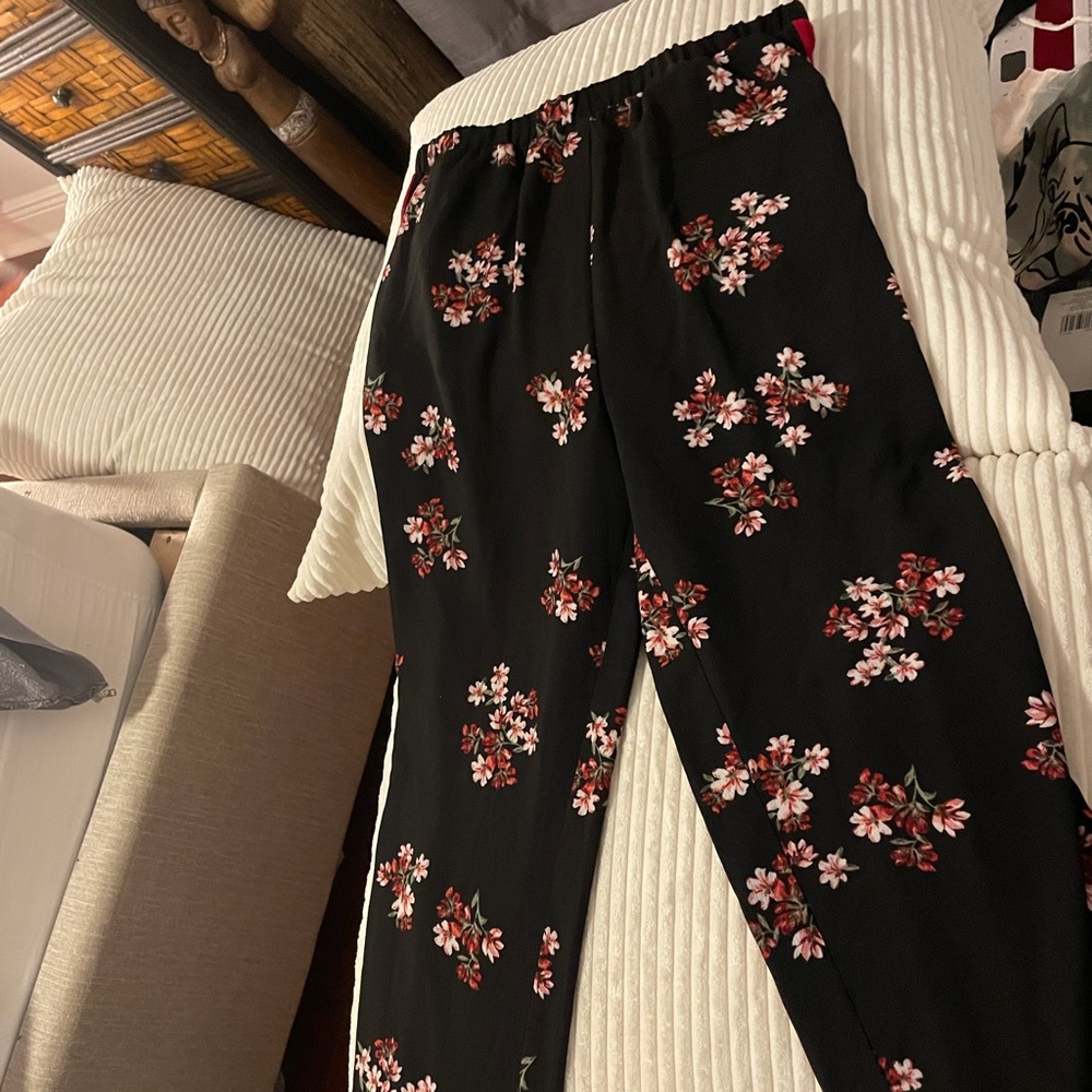 BB Dakota floral pants